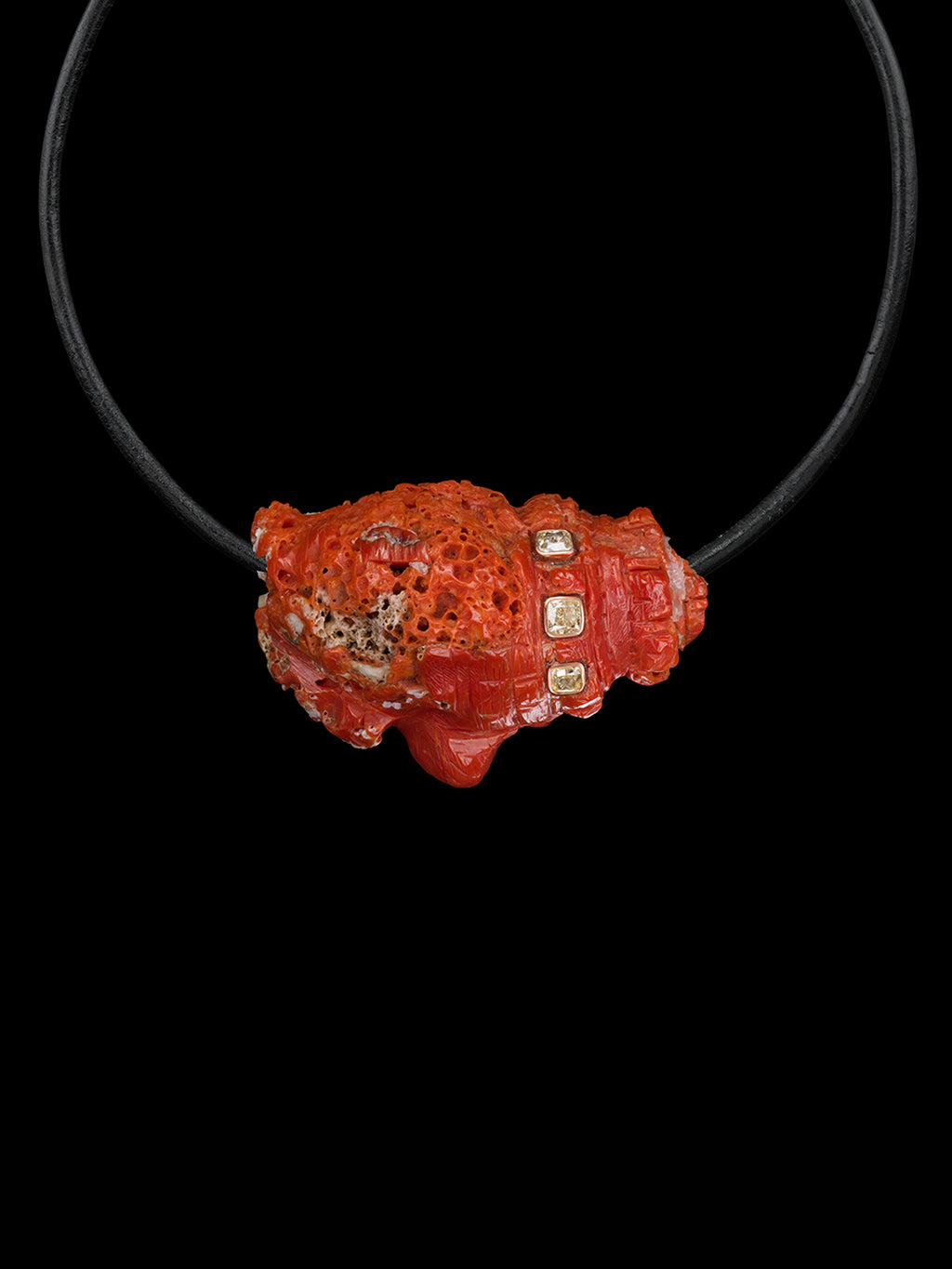 X Grande Coral Conch Bead with Cushion Cut Diamonds