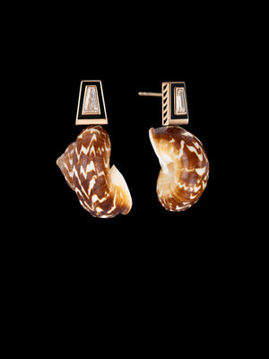 Ondulata Shell and Tapered Baghette Diamond Earrings