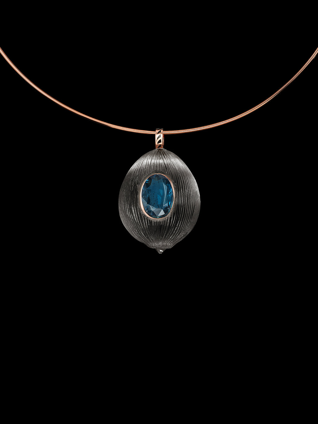 Grande Crystal Kyanite Coquito