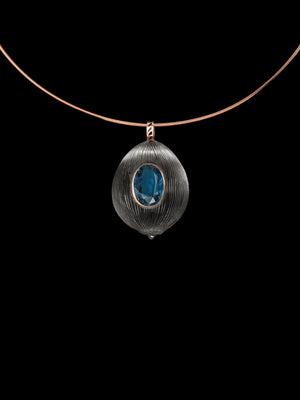 Grande Crystal Kyanite Coquito