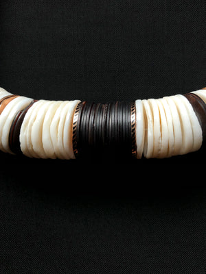 White and Coco Shell Puka 25 mm