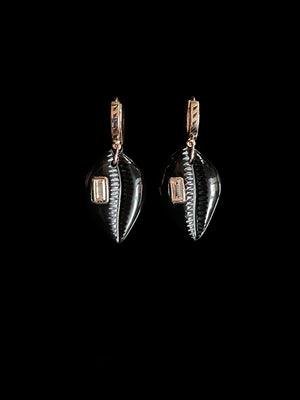 Classic Onyx Cowry Earrings with Beryls