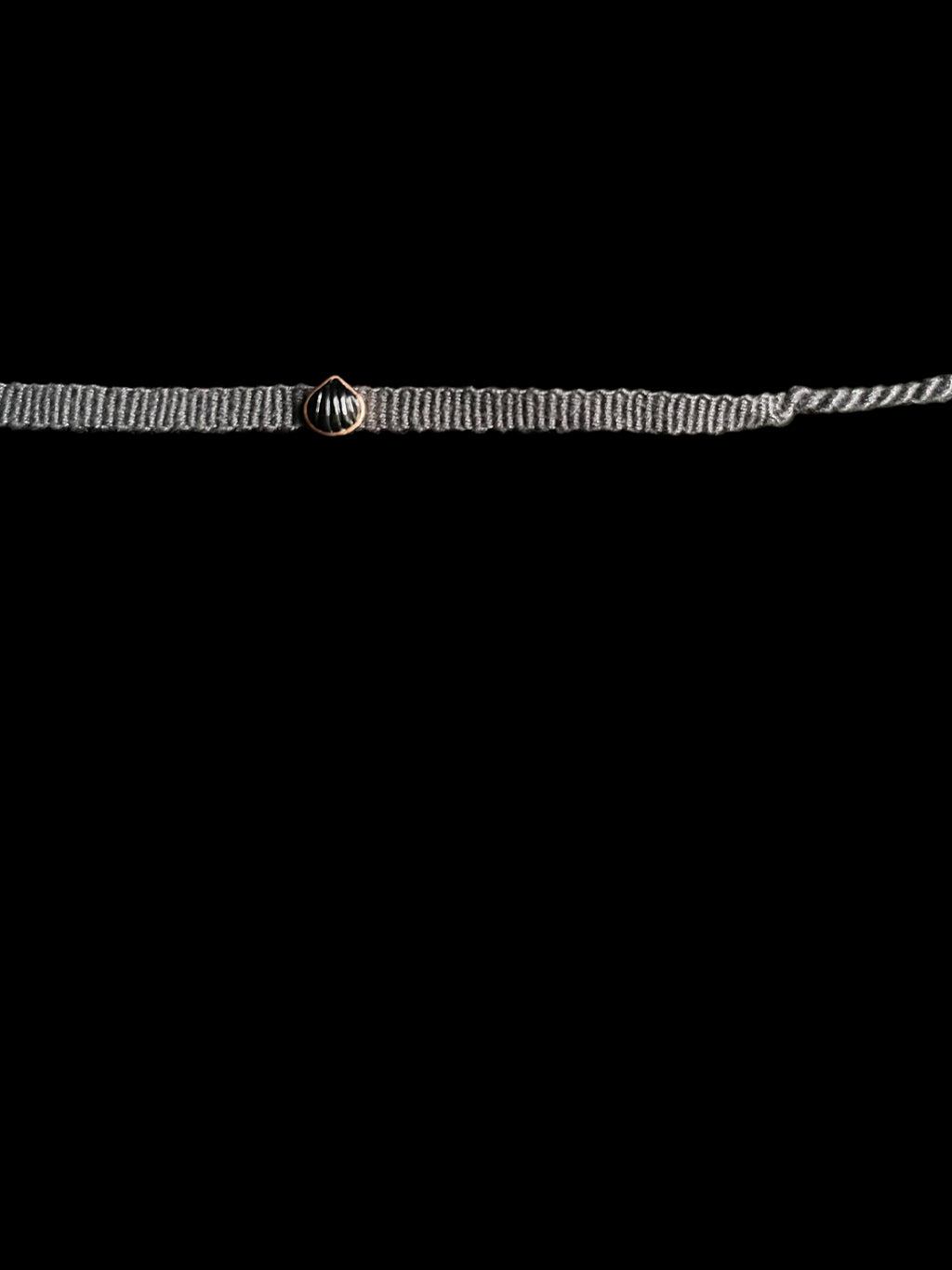 Petite Onyx Anadara Telar Bracelet